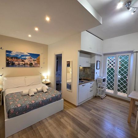 Simone'S Apartment ローマ エクステリア 写真